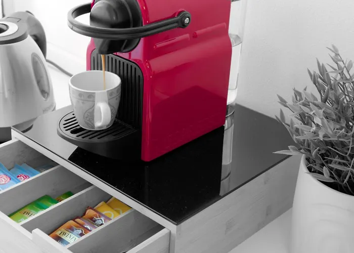 East End Studi * Milão